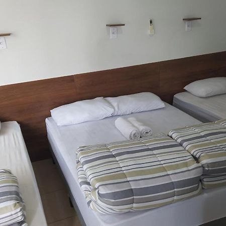 Pousada Quarto Familiar Com Ar,Frigobar,Wi Fi, Garagem Aparecida  Bagian luar foto