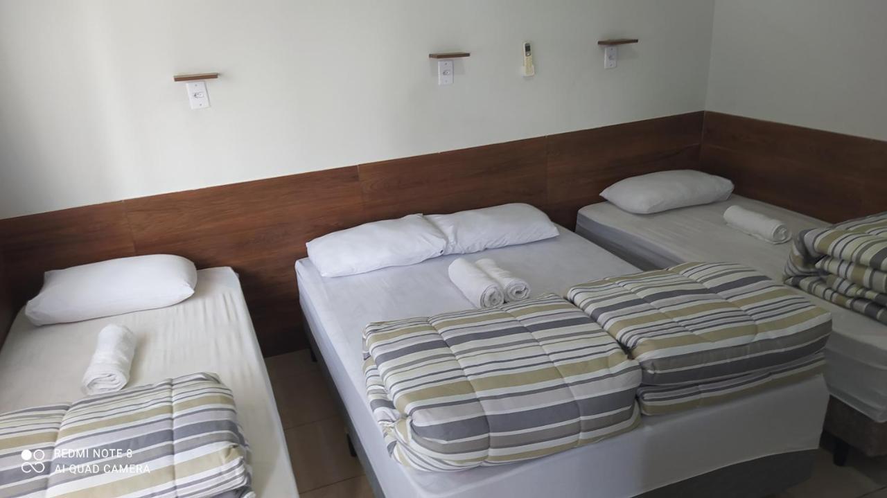 Pousada Quarto Familiar Com Ar,Frigobar,Wi Fi, Garagem Aparecida  Bagian luar foto