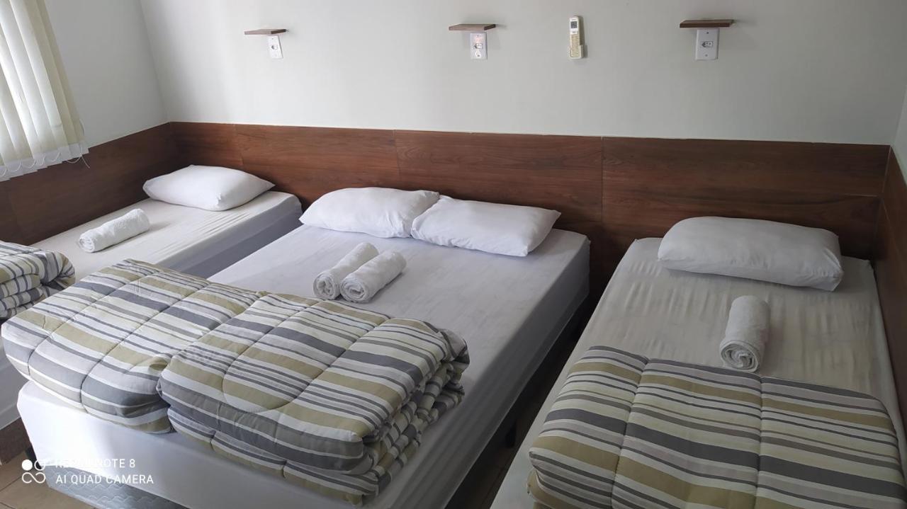 Pousada Quarto Familiar Com Ar,Frigobar,Wi Fi, Garagem Aparecida  Ruang foto